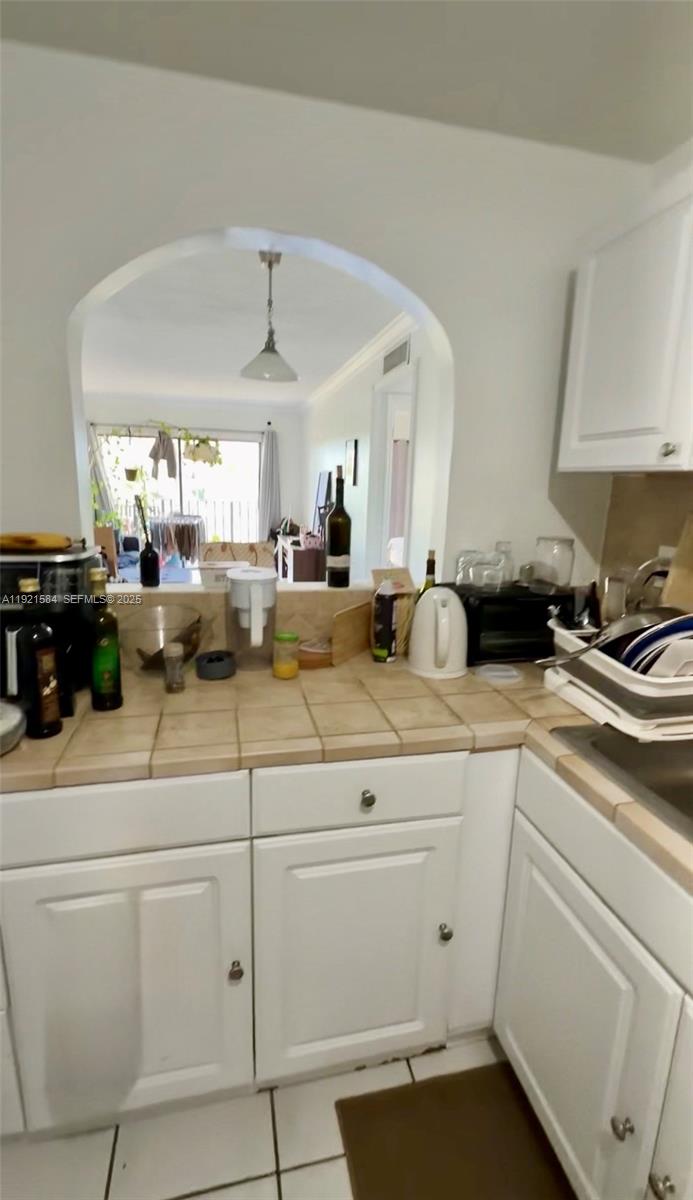 6445 Indian Creek Dr B10