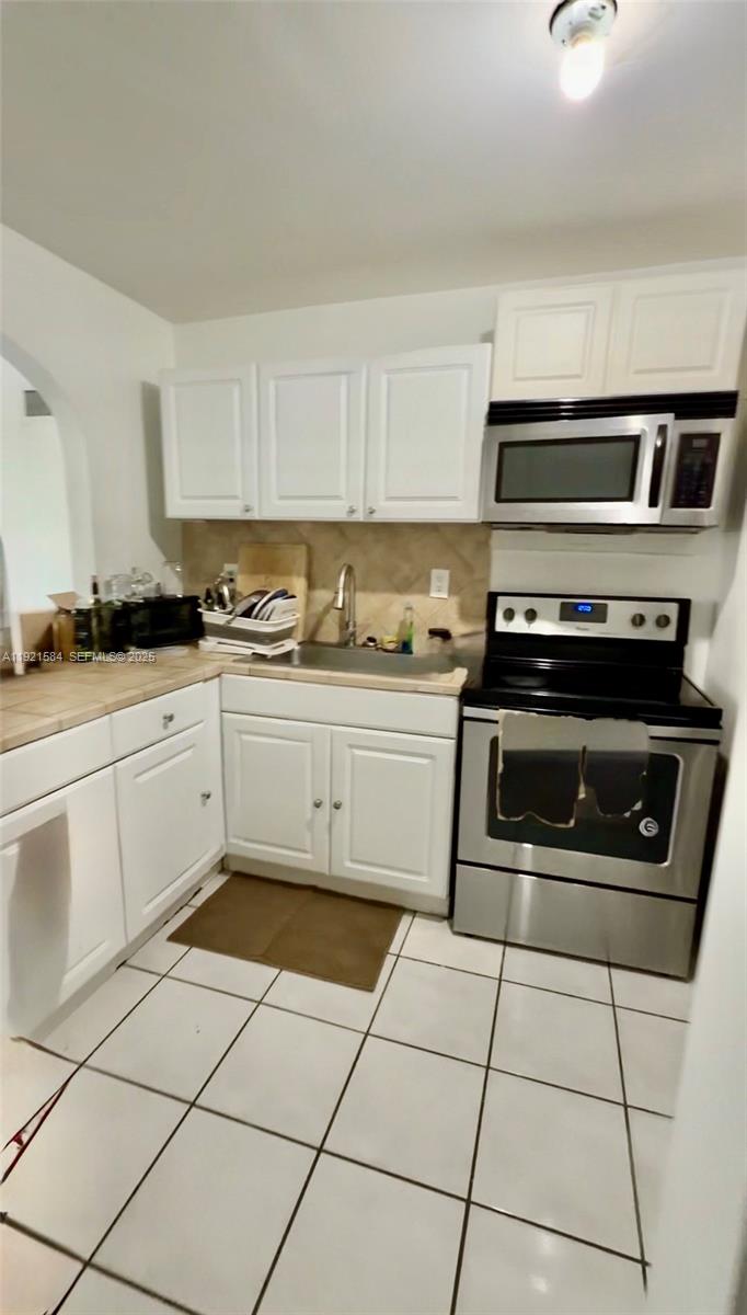 6445 Indian Creek Dr B10