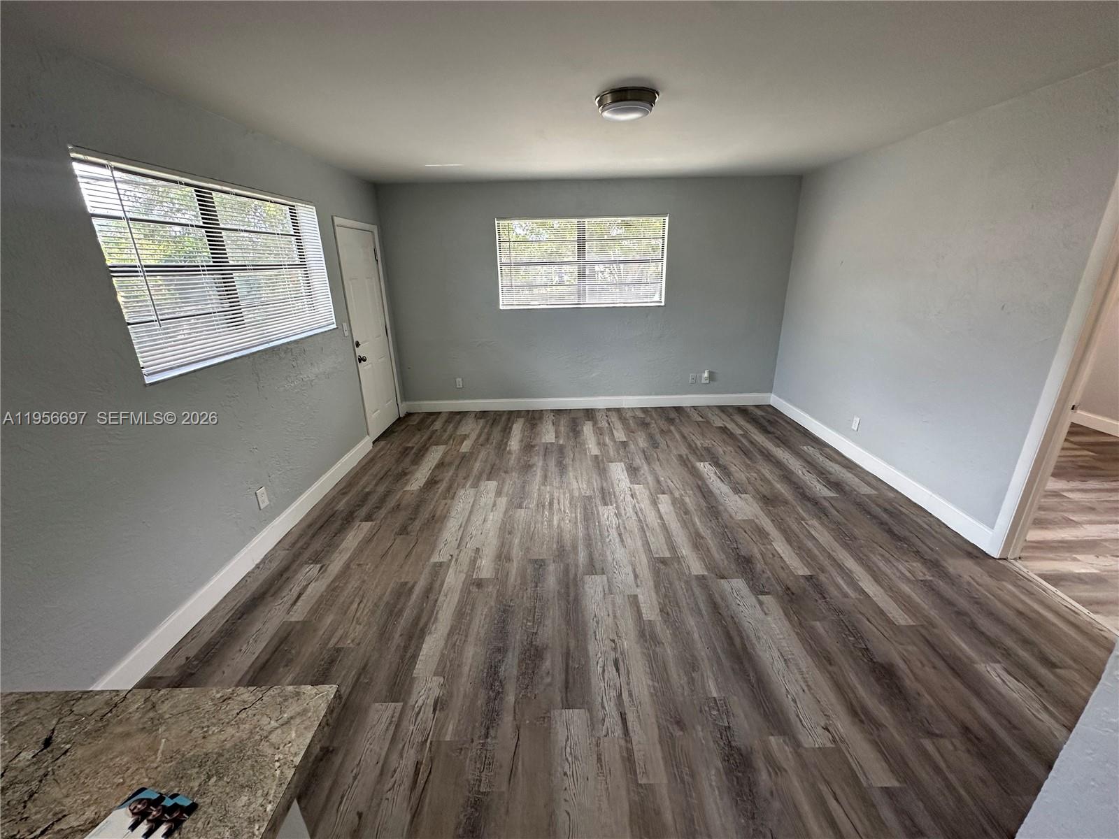 LAUDERDALE MANORS ADD - Residential Lease