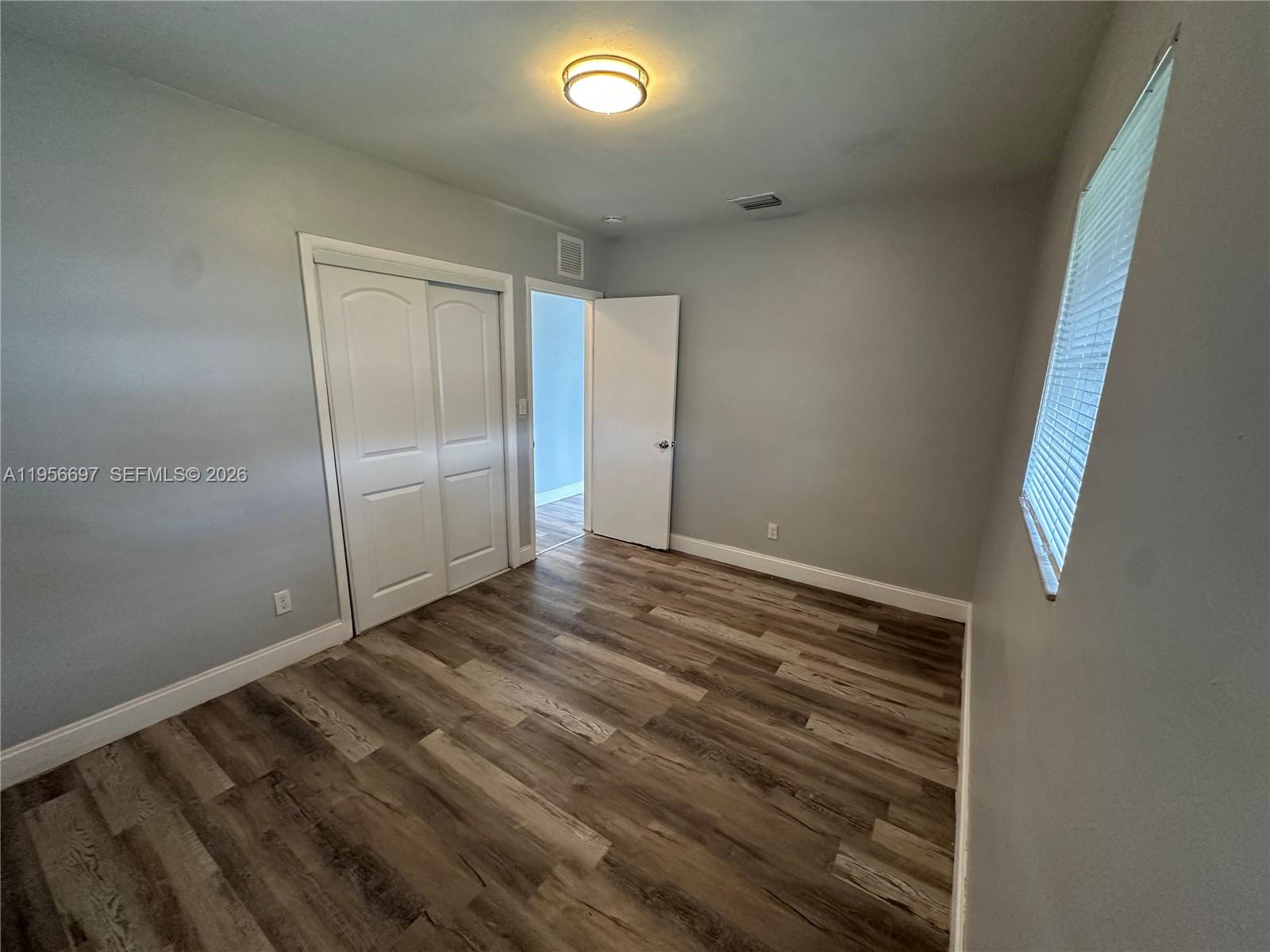 LAUDERDALE MANORS ADD - Residential Lease