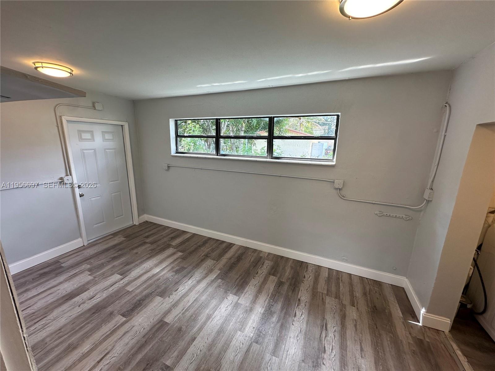 LAUDERDALE MANORS ADD - Residential Lease