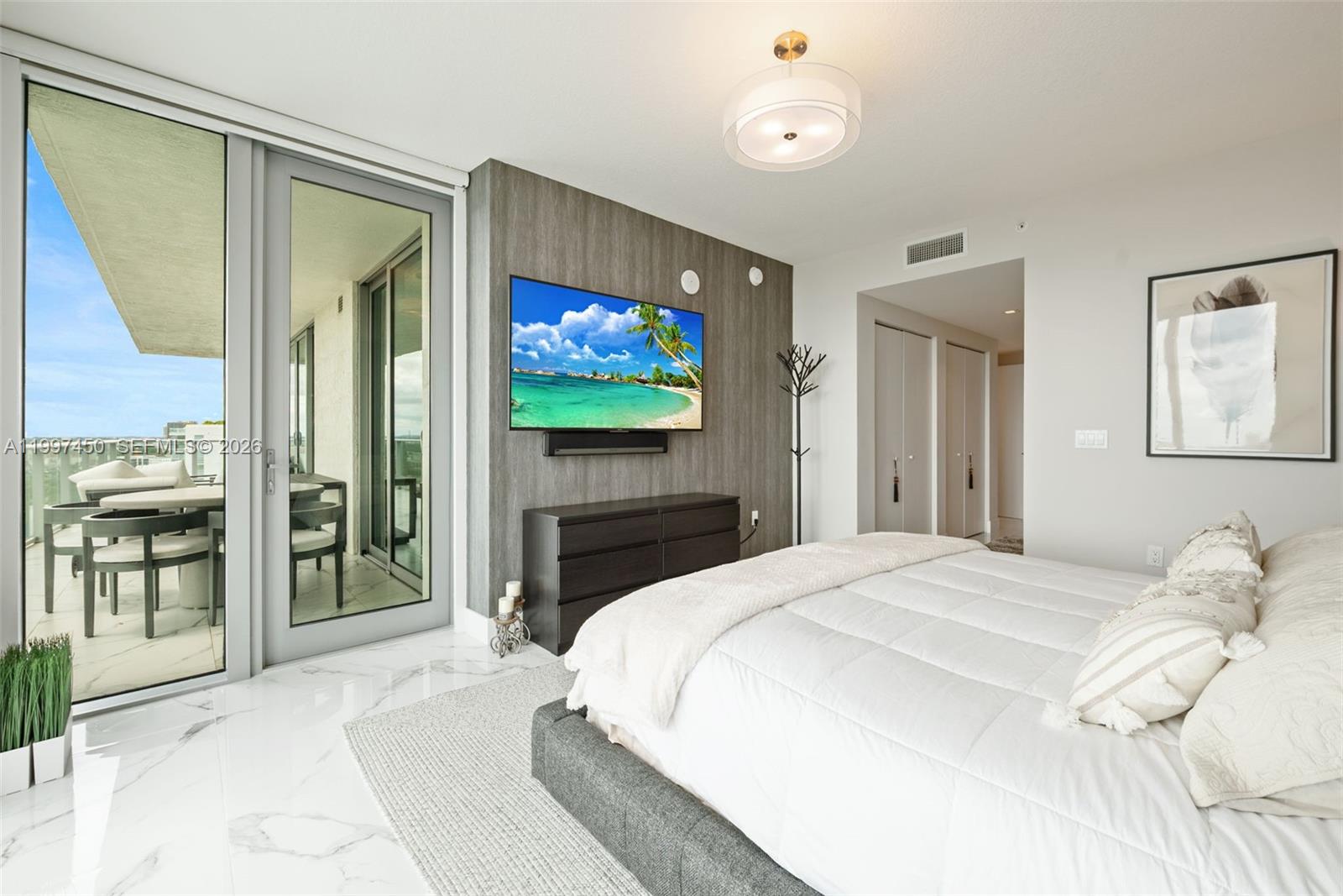 PARQUE TOWERS CONDO - Residential