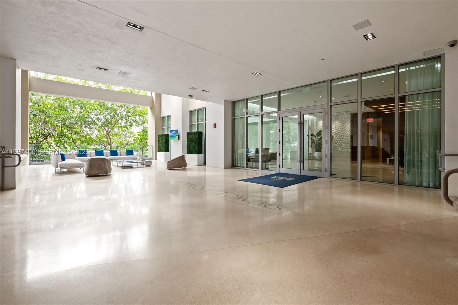 PARQUE TOWERS CONDO - Residential