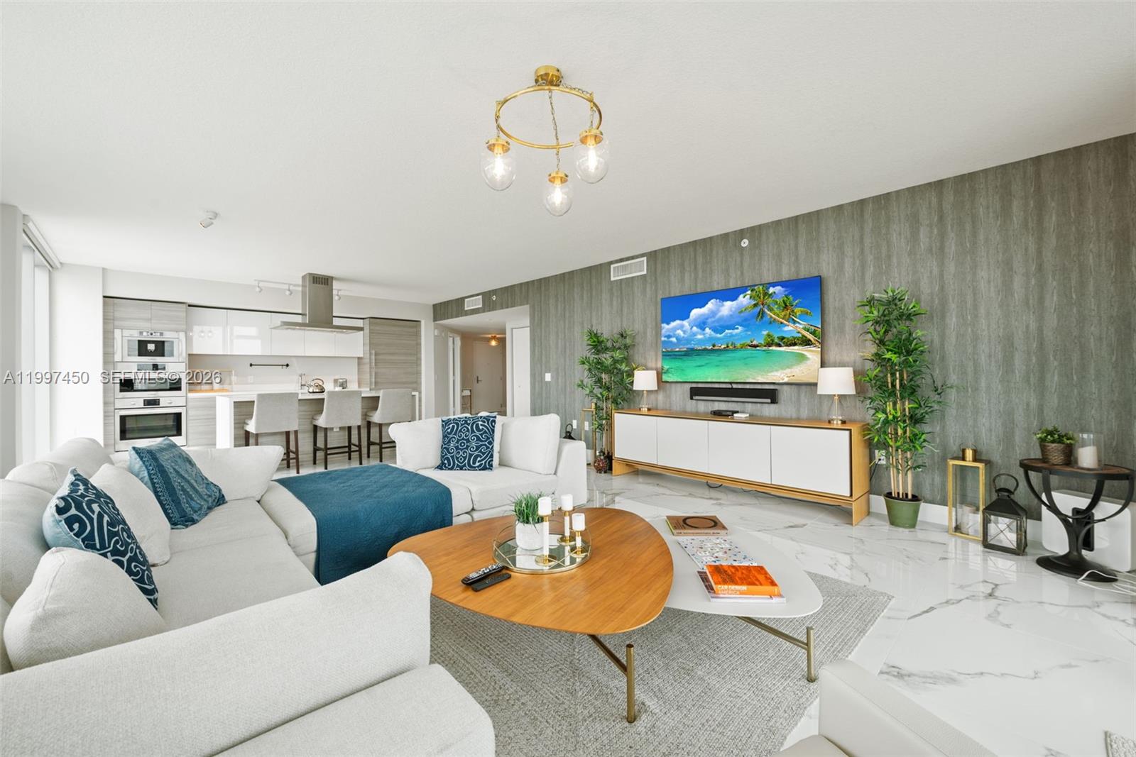 PARQUE TOWERS CONDO - Residential