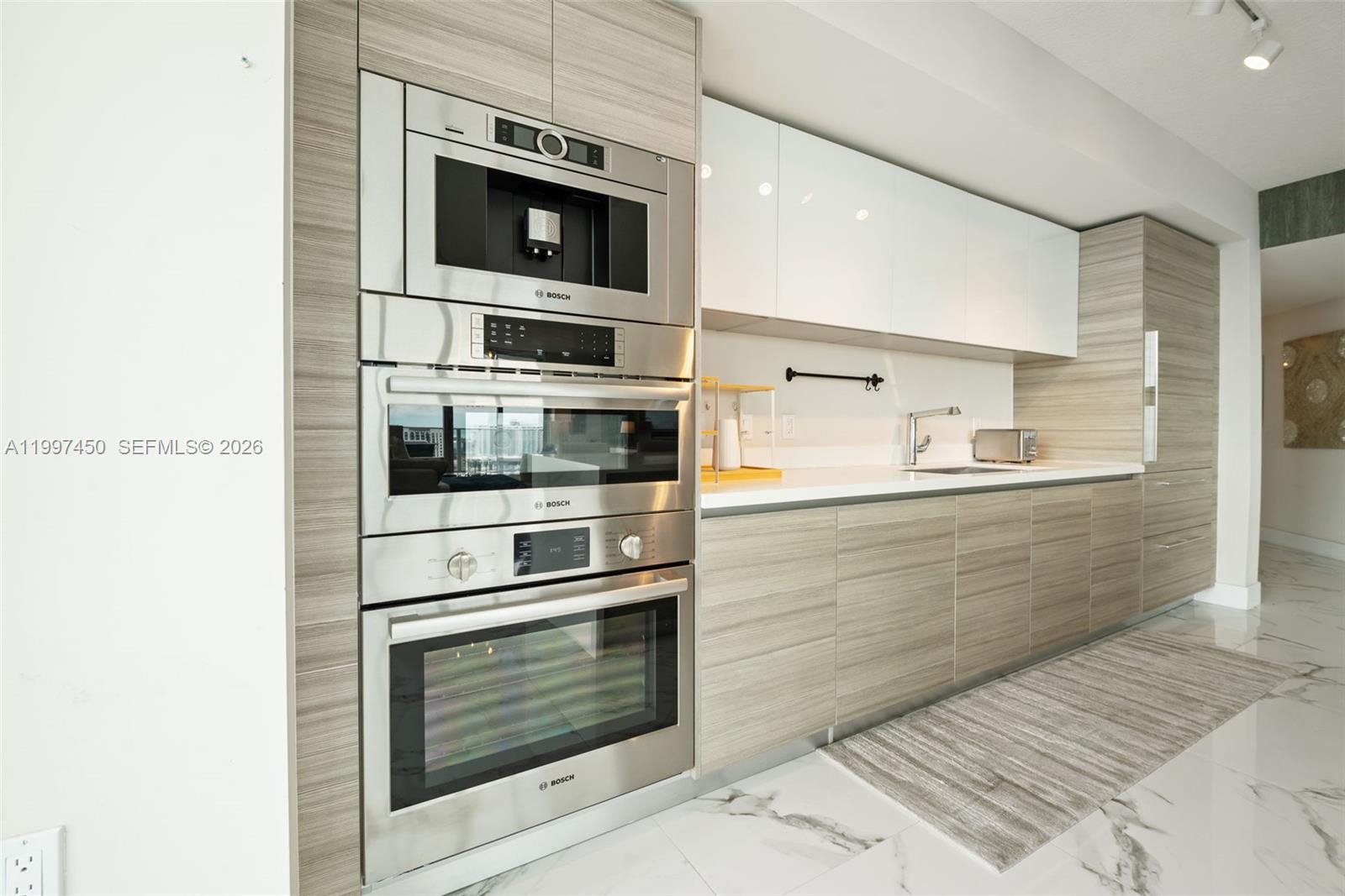 PARQUE TOWERS CONDO - Residential