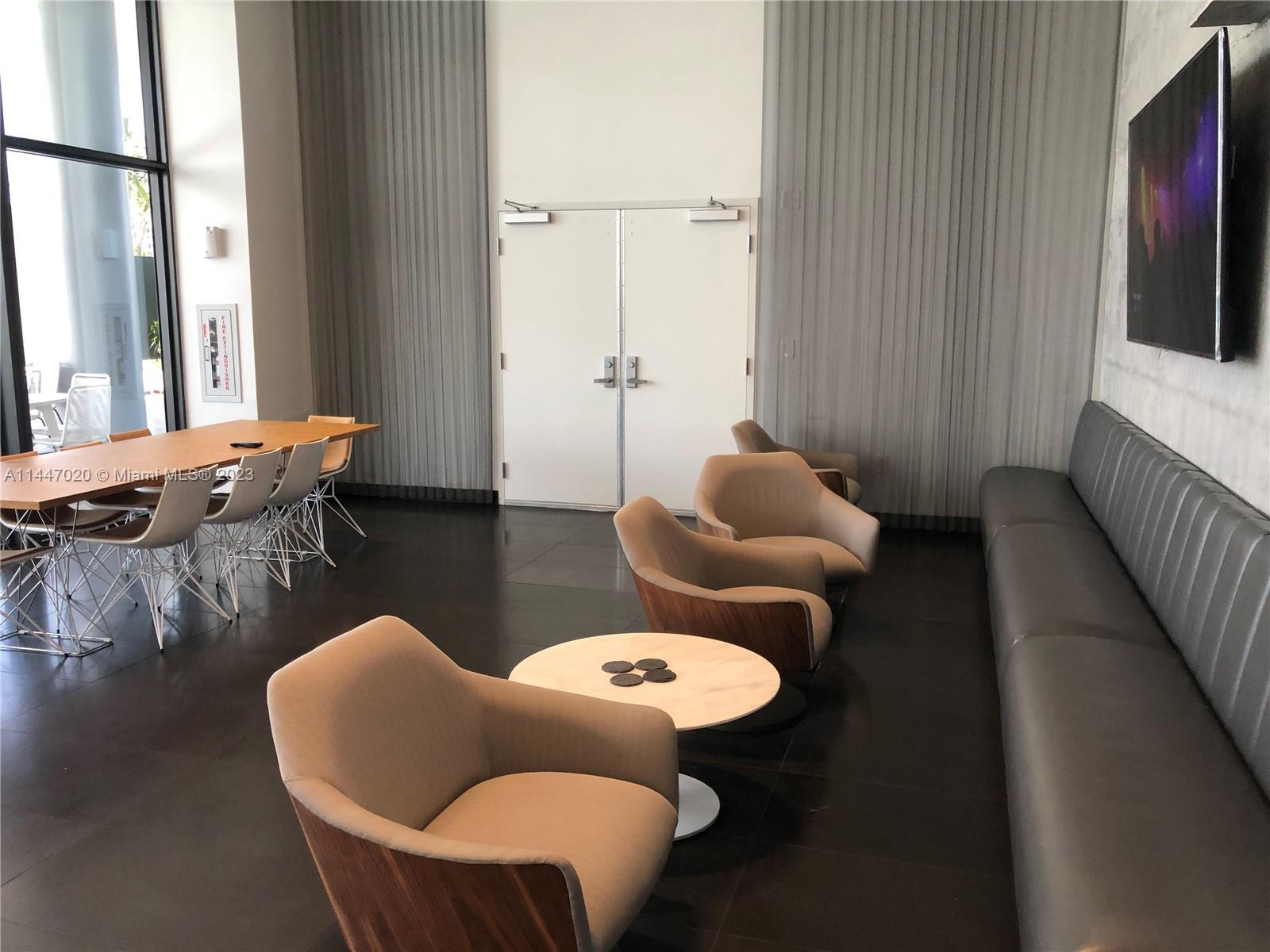 CANVAS CONDO - Residential Lease