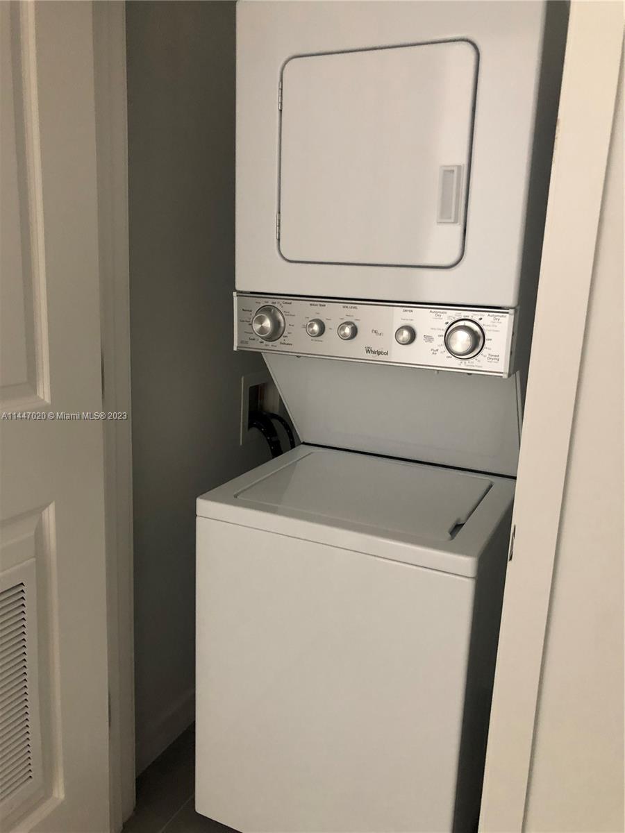 CANVAS CONDO - Residential Lease