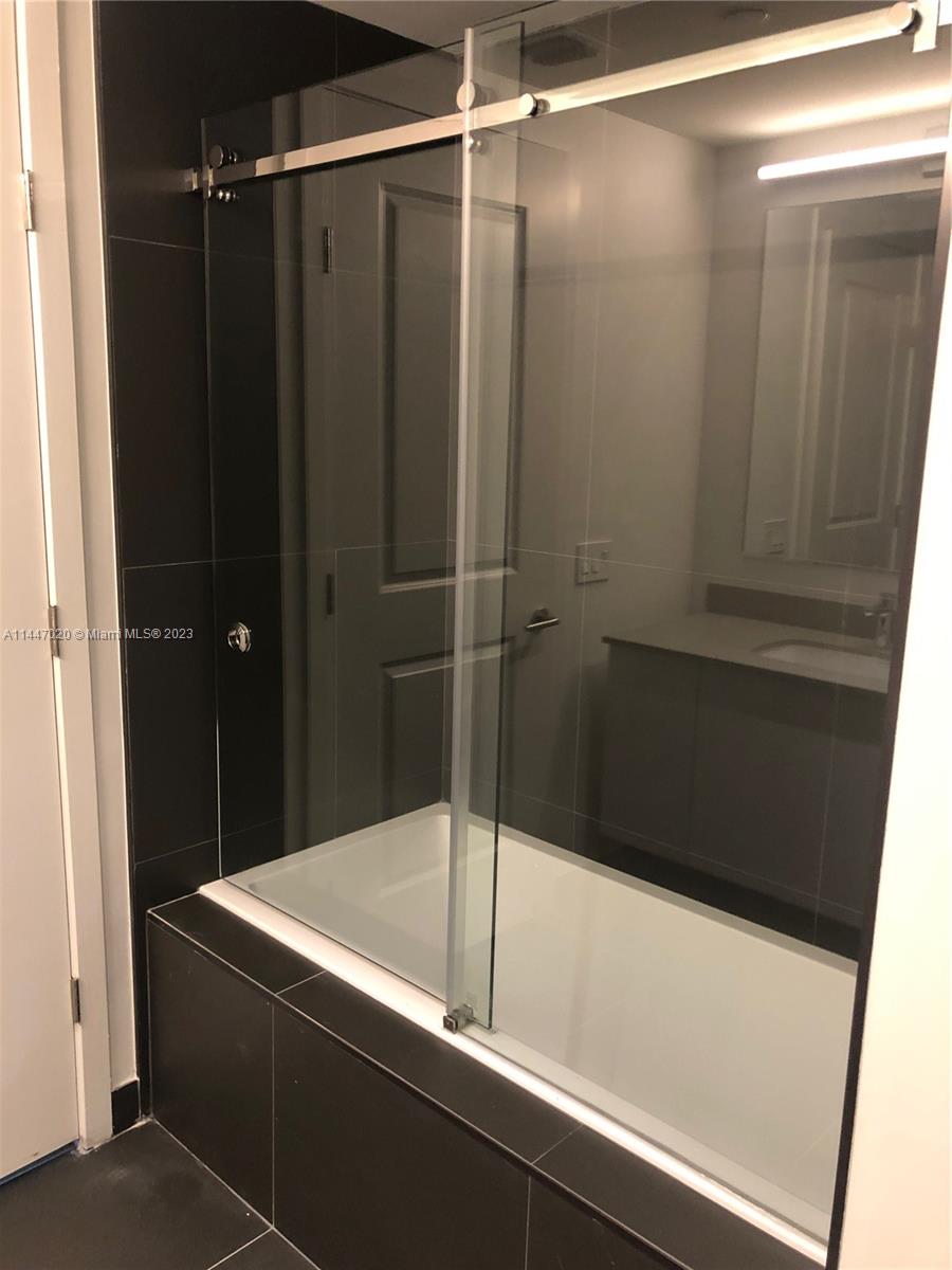 CANVAS CONDO - Residential Lease