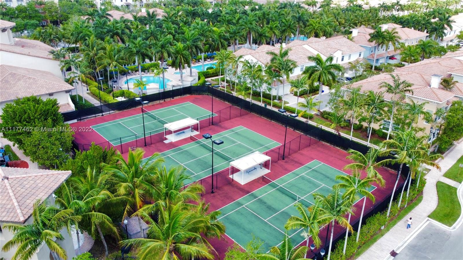 SAWGRASS LAKES - Residential