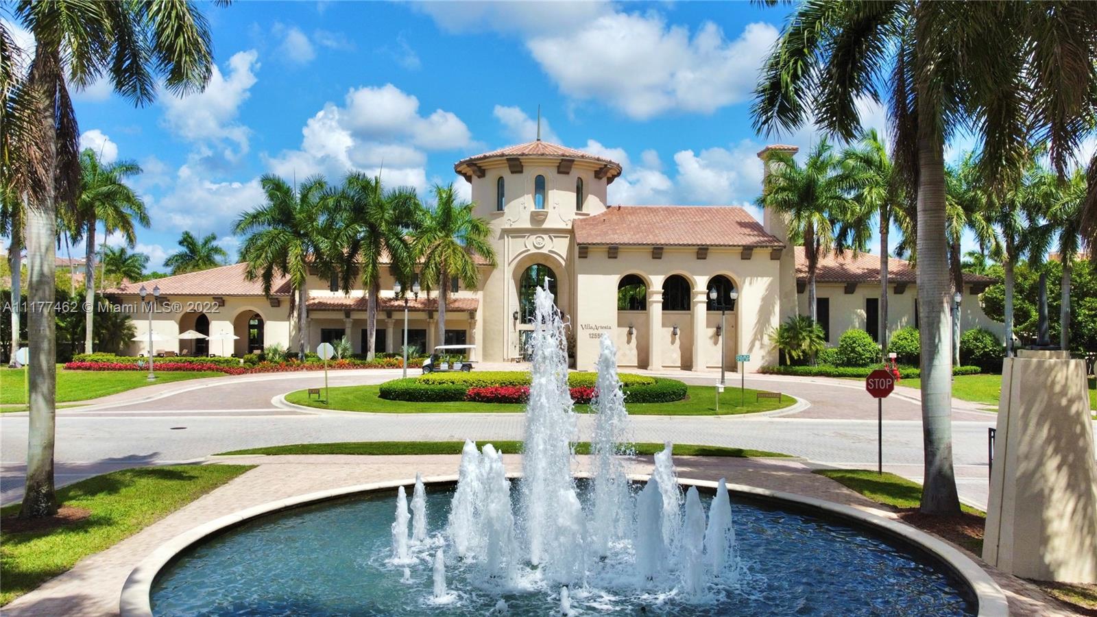SAWGRASS LAKES - Residential