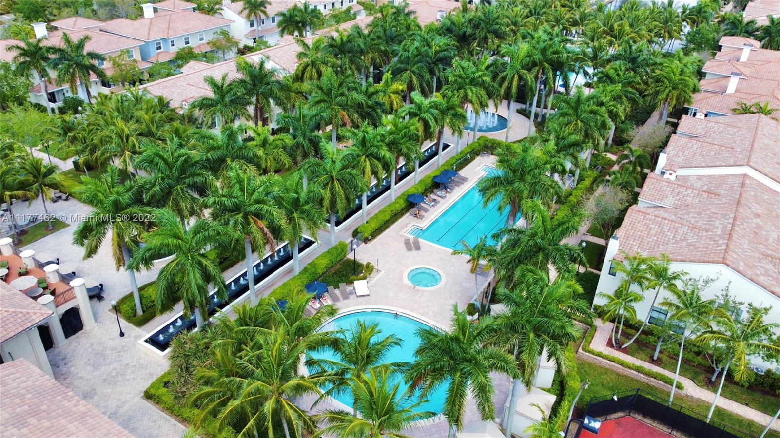 SAWGRASS LAKES - Residential