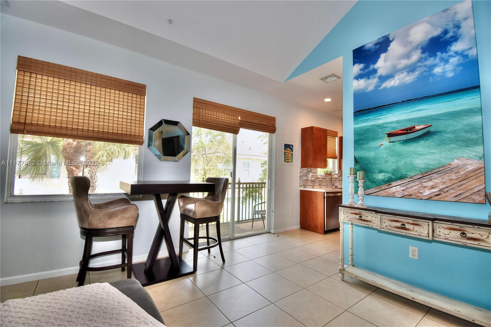 SAWGRASS LAKES - Residential