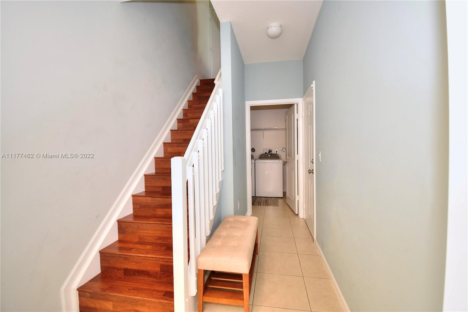 SAWGRASS LAKES - Residential