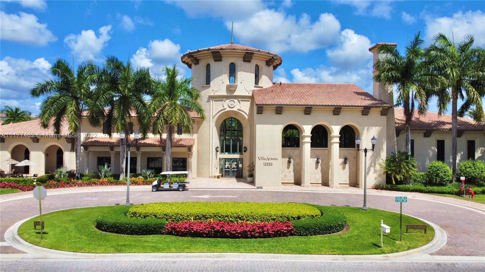 SAWGRASS LAKES - Residential