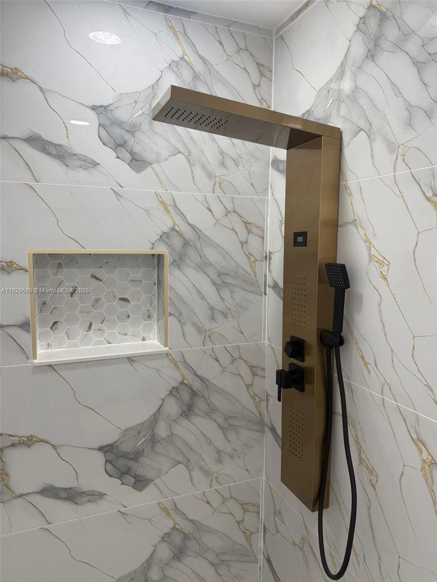 REALSITE GDNS SEC 2 - Residential