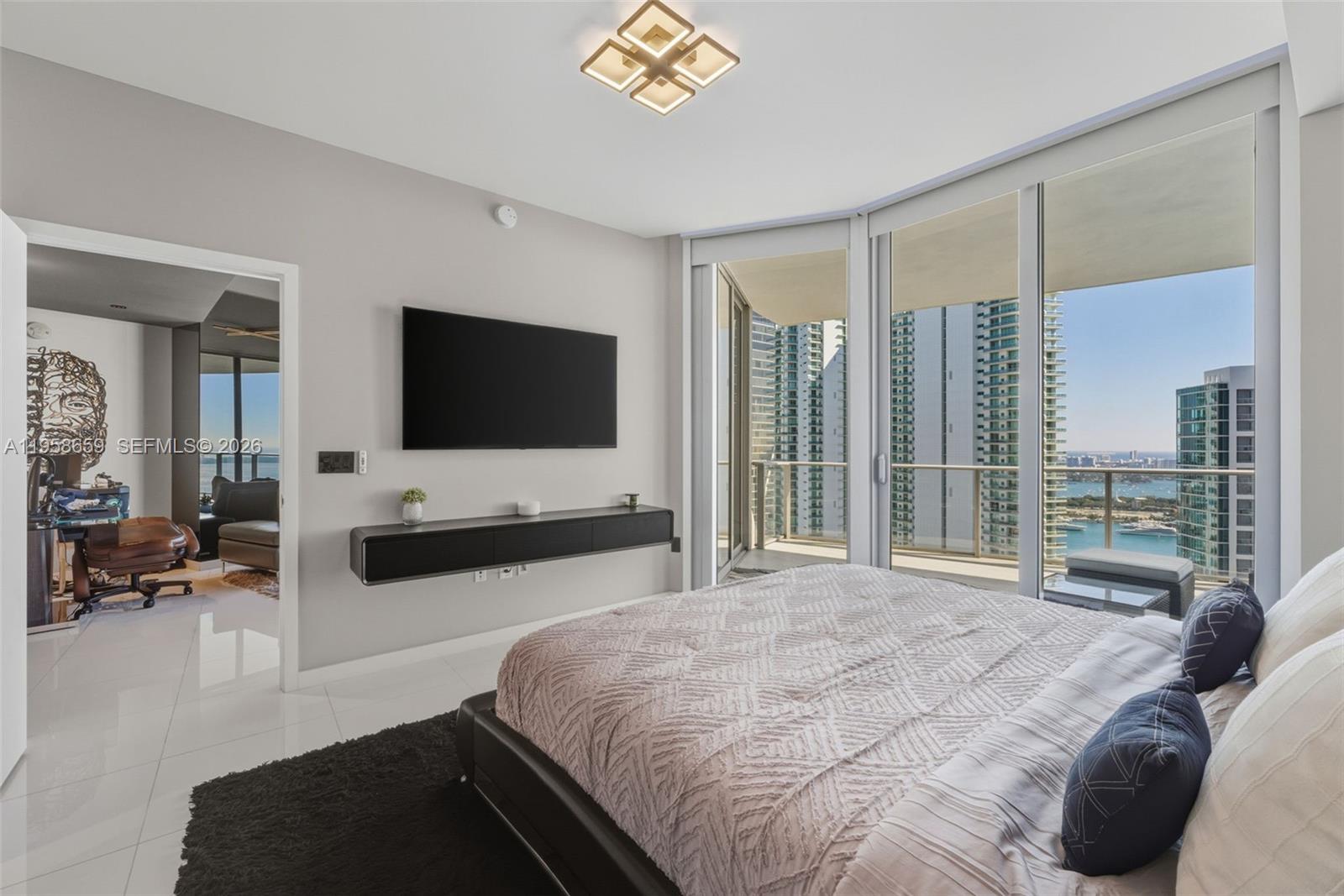 PARAMOUNT MIAMI WORLDCENT - Residential