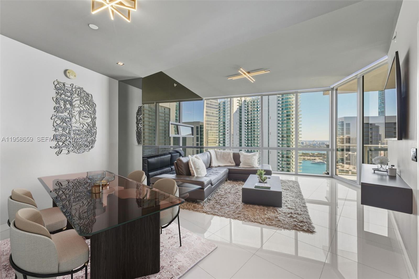 PARAMOUNT MIAMI WORLDCENT - Residential