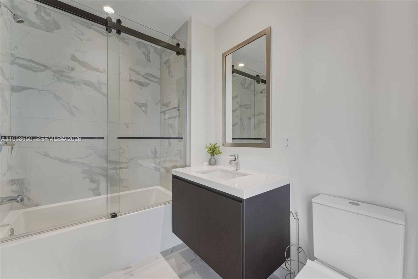 PARAMOUNT MIAMI WORLDCENT - Residential