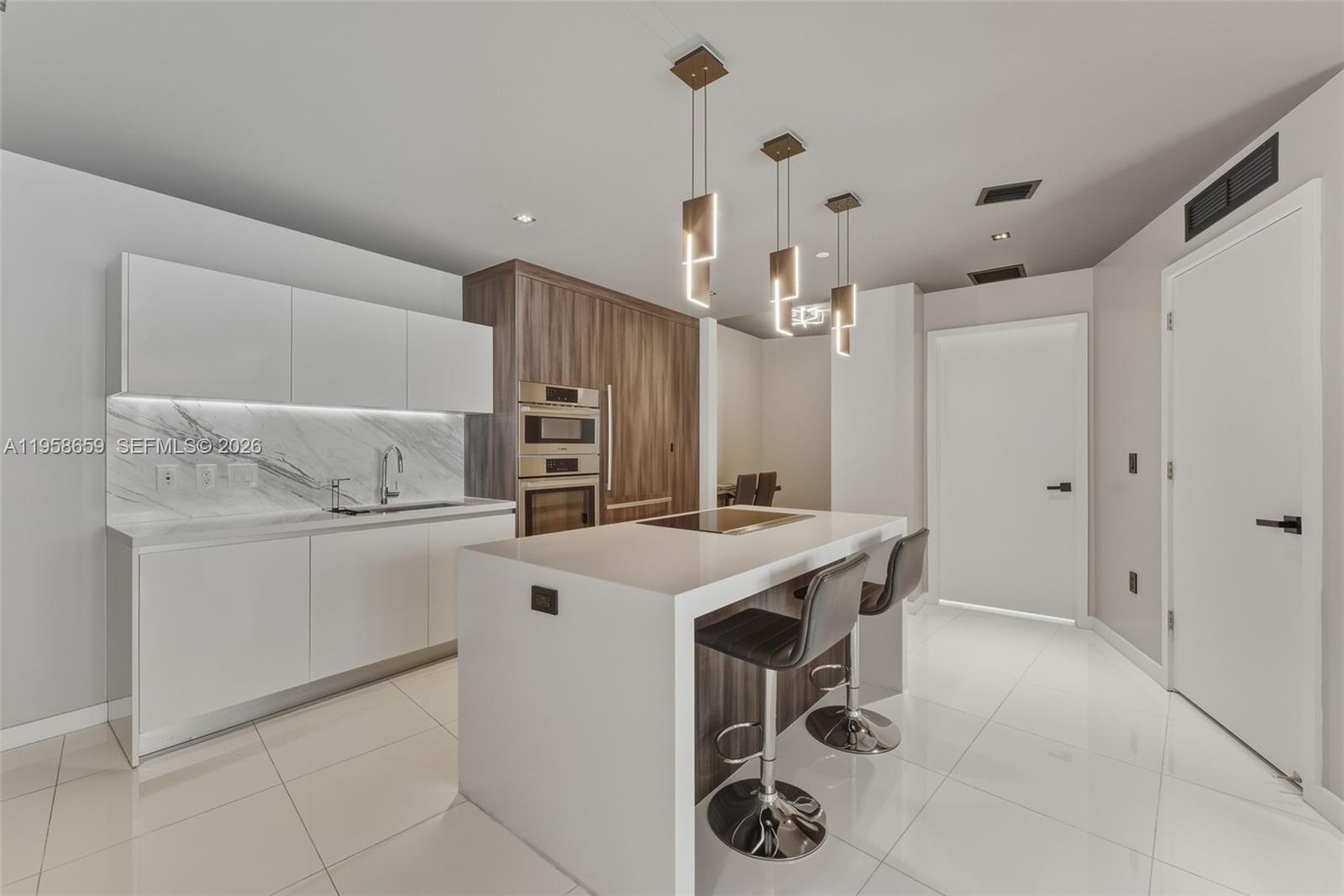 PARAMOUNT MIAMI WORLDCENT - Residential