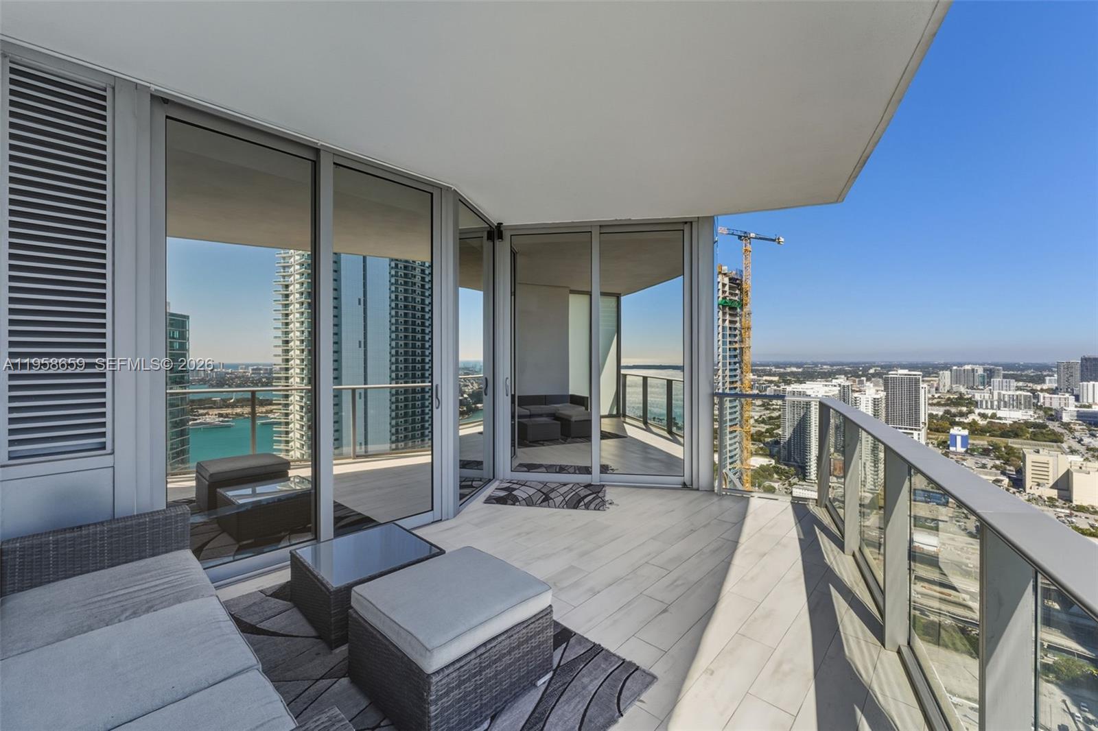 PARAMOUNT MIAMI WORLDCENT - Residential