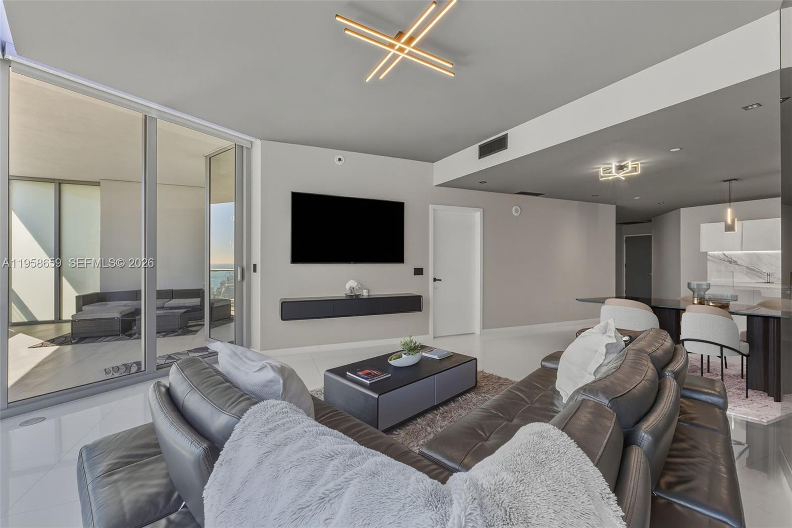 PARAMOUNT MIAMI WORLDCENT - Residential