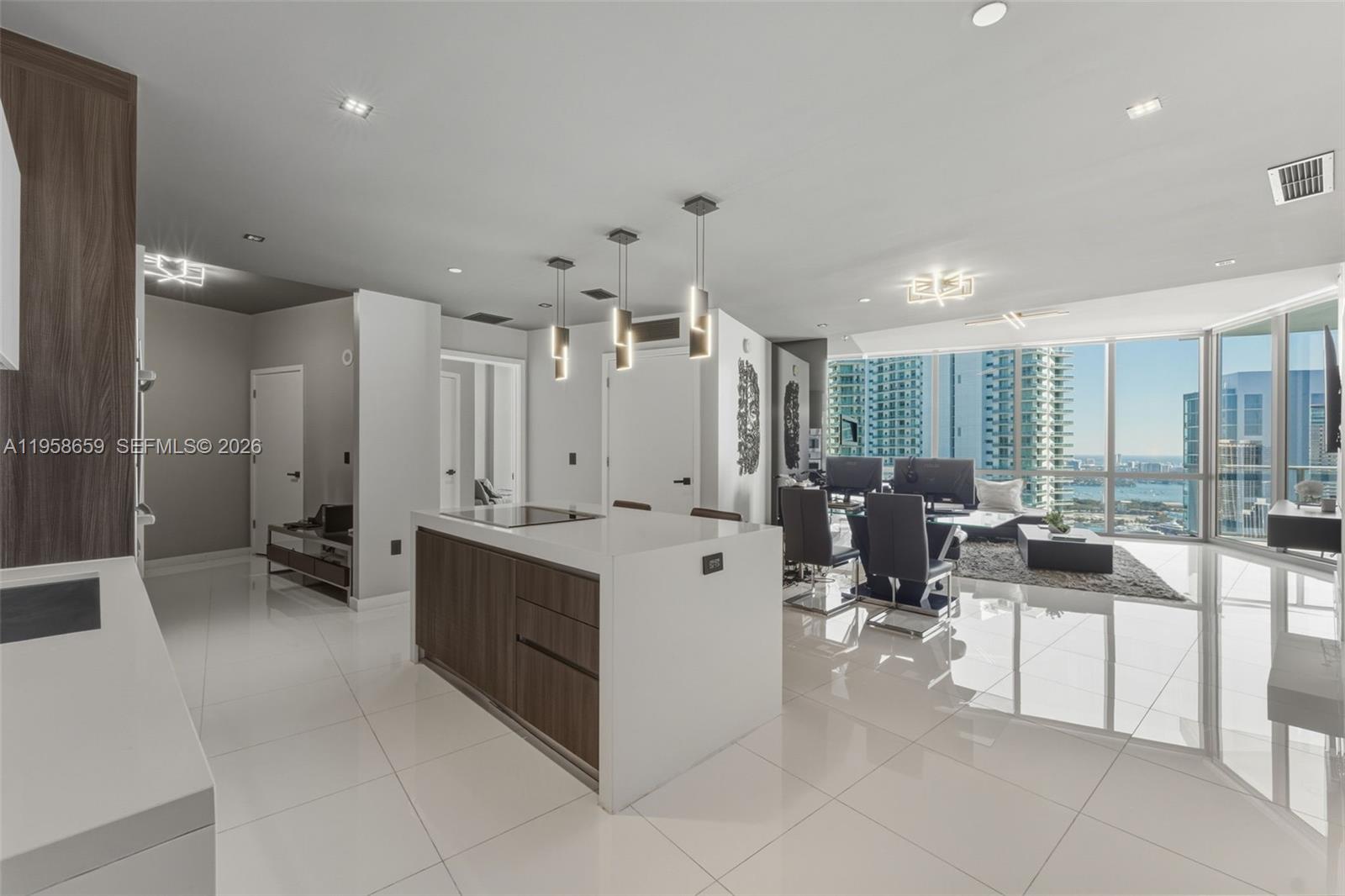 PARAMOUNT MIAMI WORLDCENT - Residential