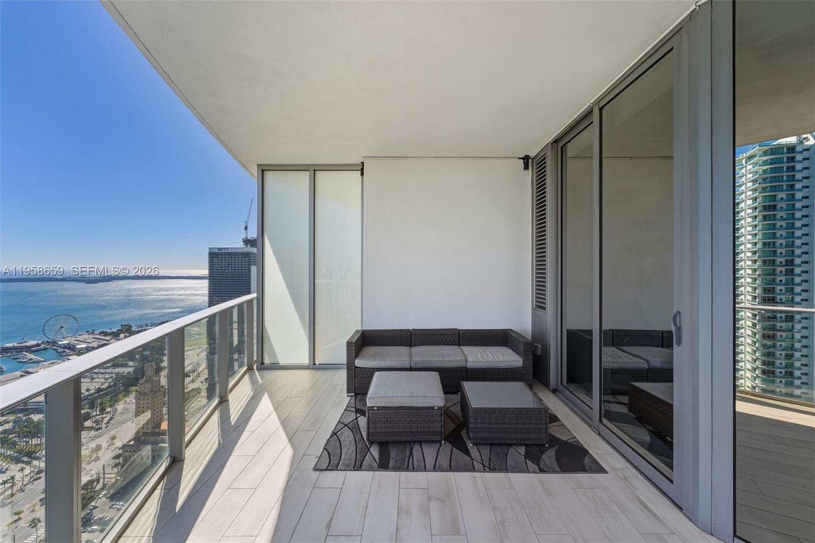 PARAMOUNT MIAMI WORLDCENT - Residential