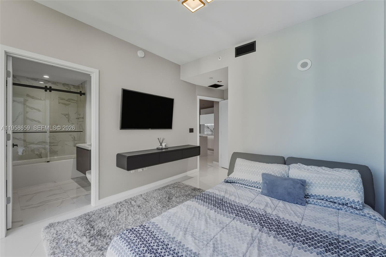 PARAMOUNT MIAMI WORLDCENT - Residential