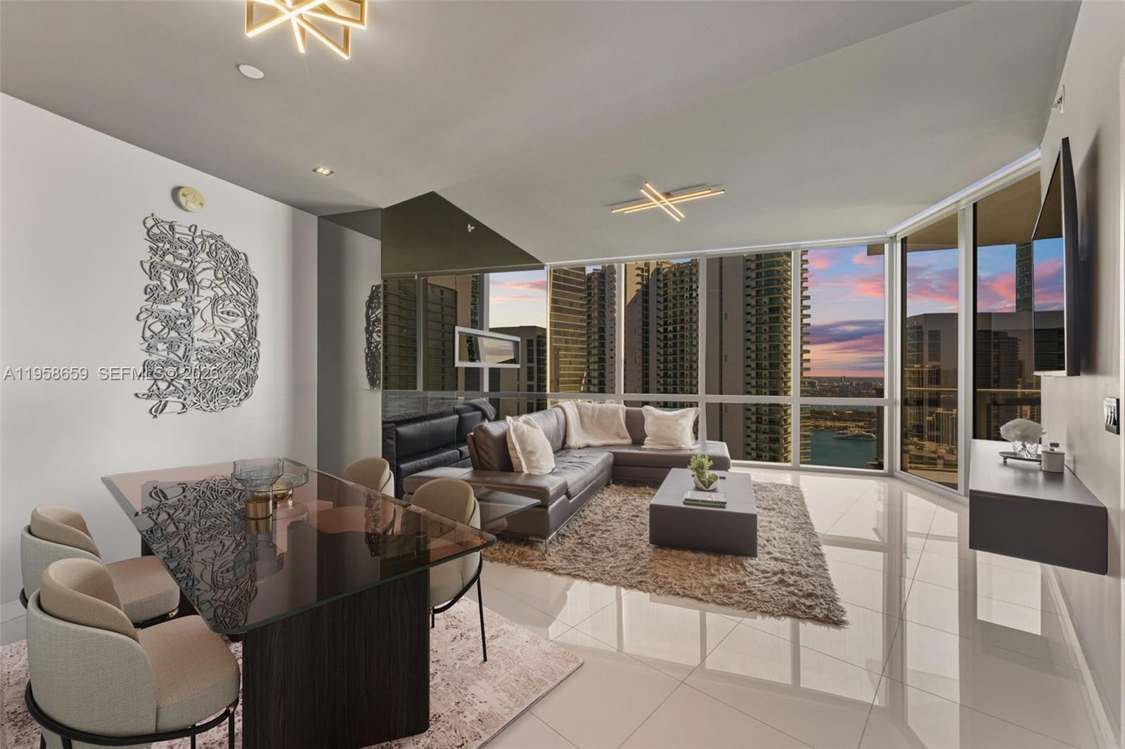 PARAMOUNT MIAMI WORLDCENT - Residential