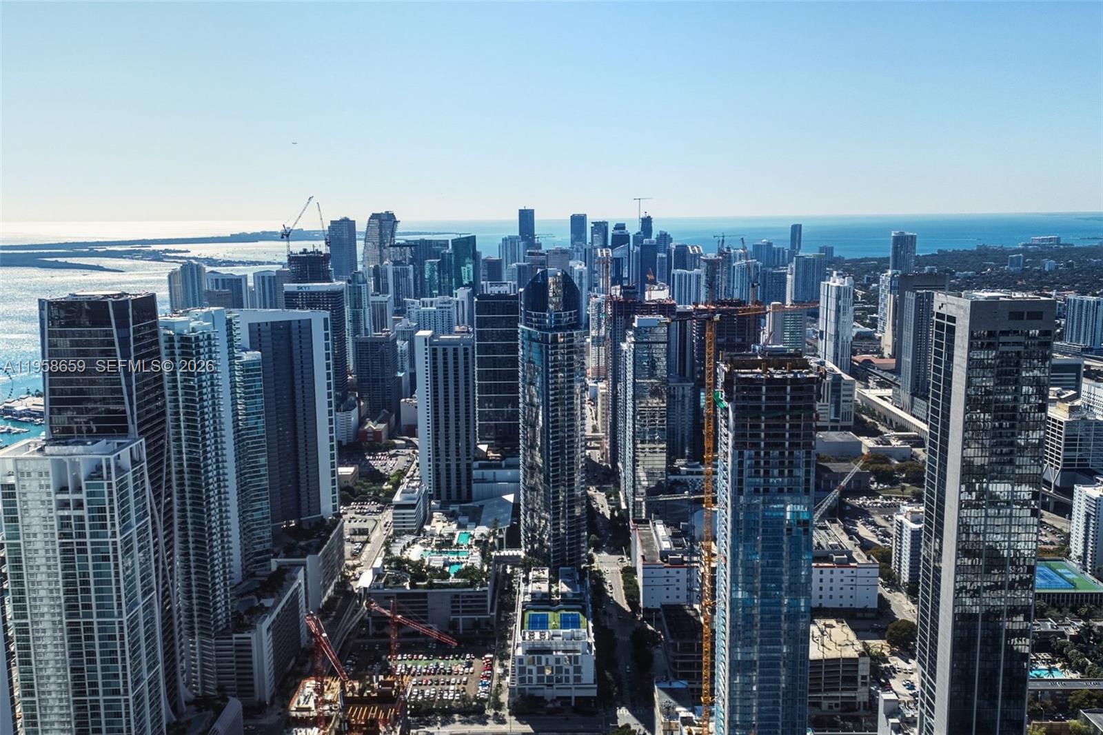 PARAMOUNT MIAMI WORLDCENT - Residential