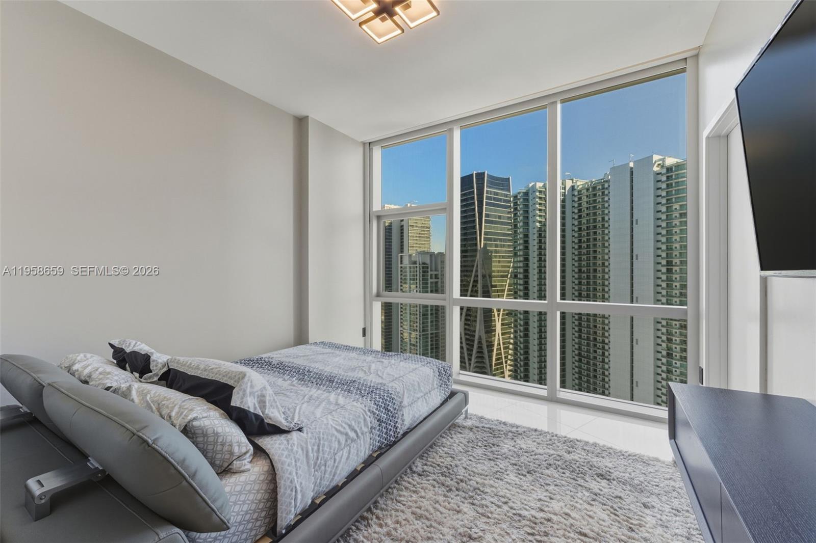 PARAMOUNT MIAMI WORLDCENT - Residential