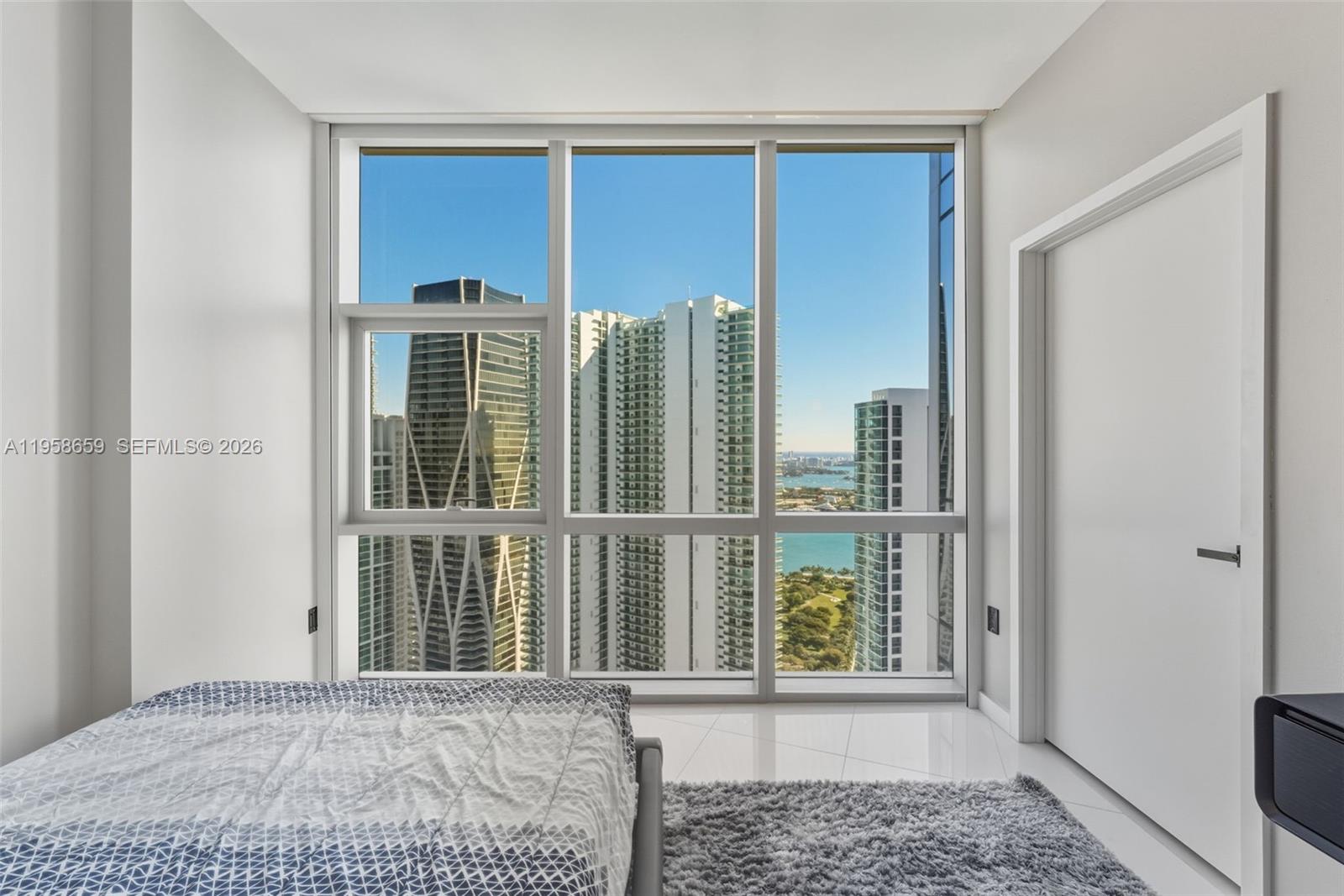PARAMOUNT MIAMI WORLDCENT - Residential