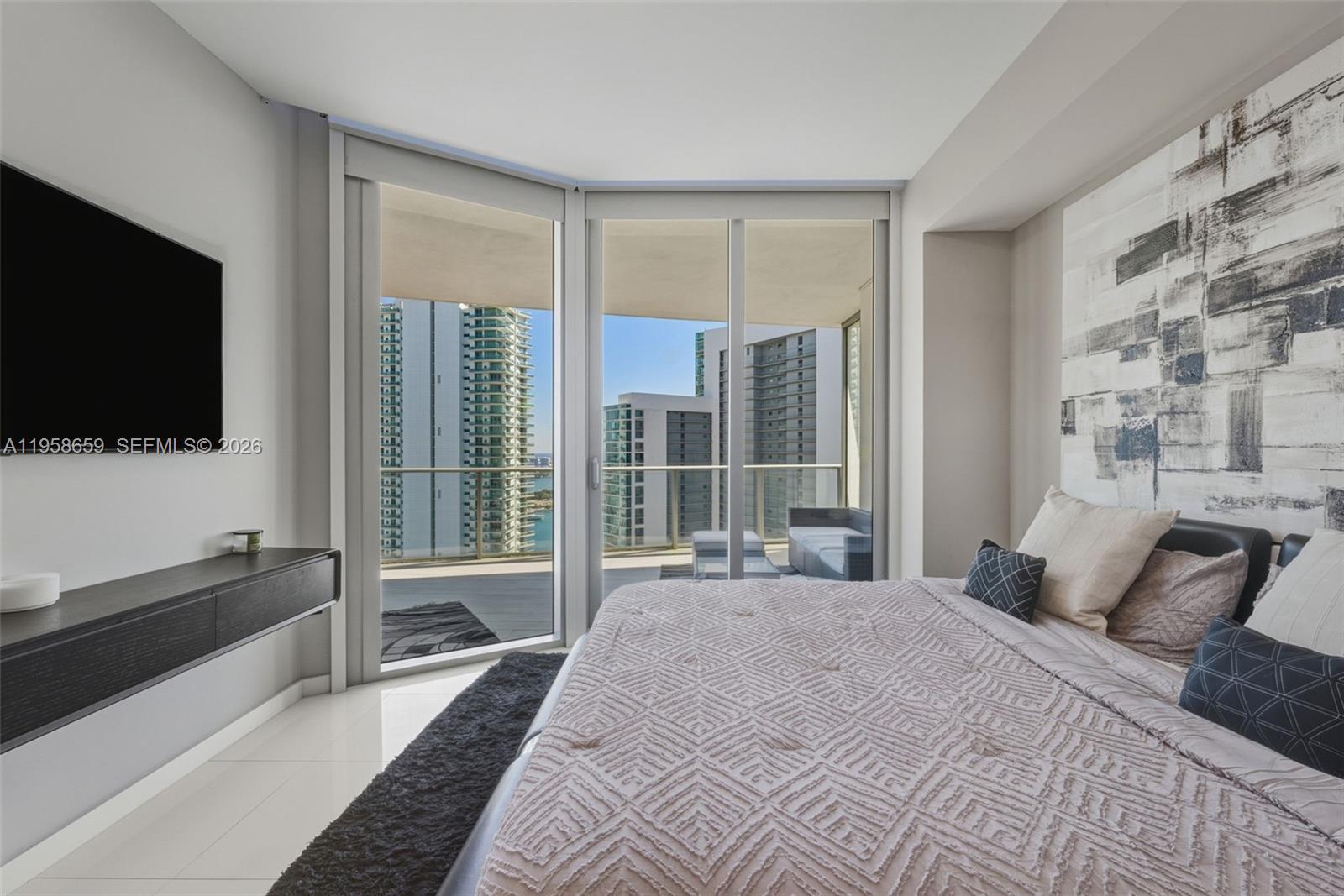 PARAMOUNT MIAMI WORLDCENT - Residential