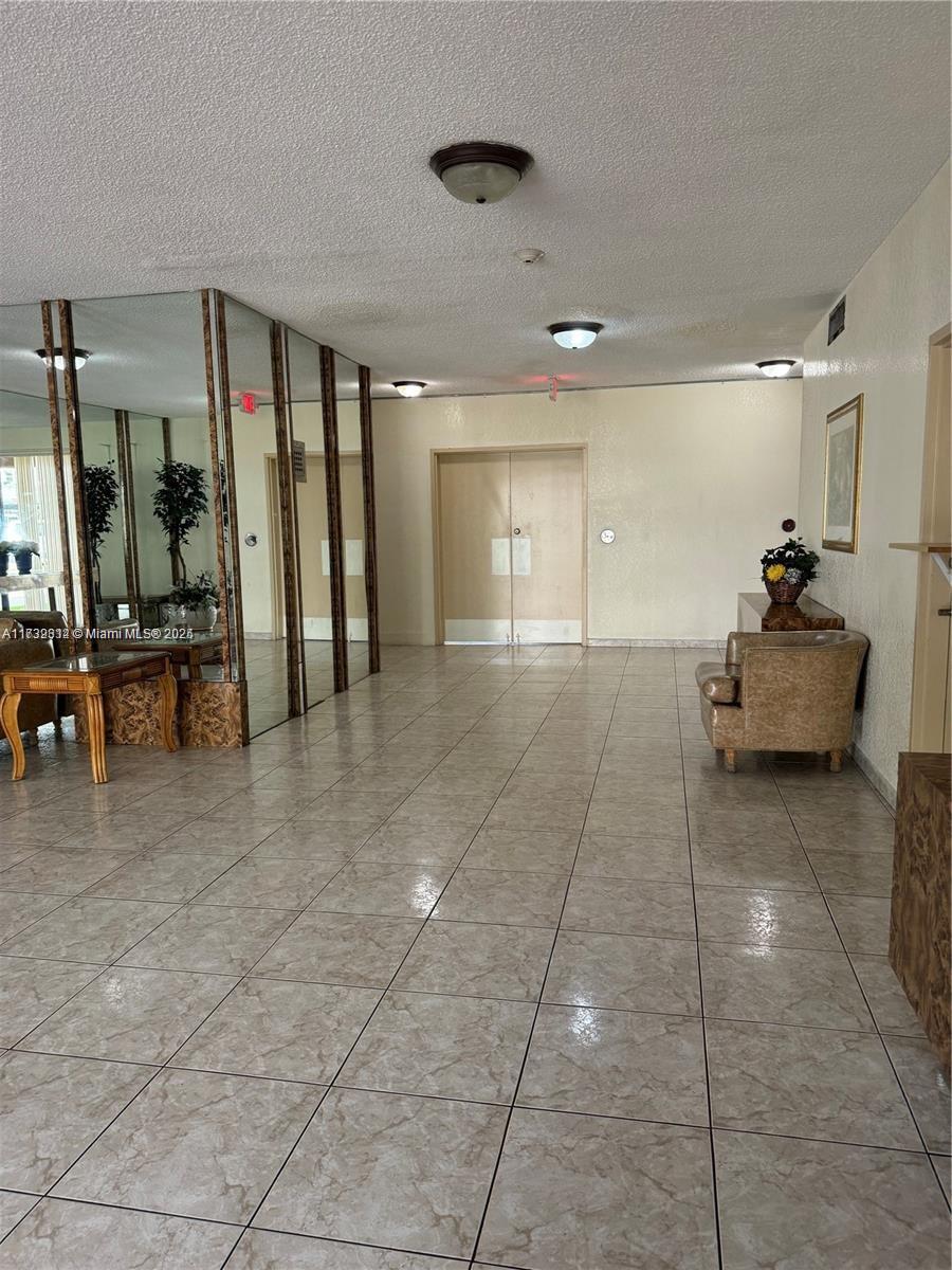 16751 Ne 9th Ave 510, North Miami Beach, Miami-Dade County, Florida - 1 Bedrooms  
2 Bathrooms - 