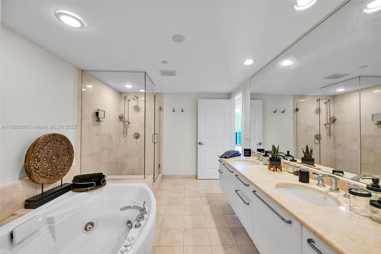 OCEAN PALMS CONDO - Residential Lease