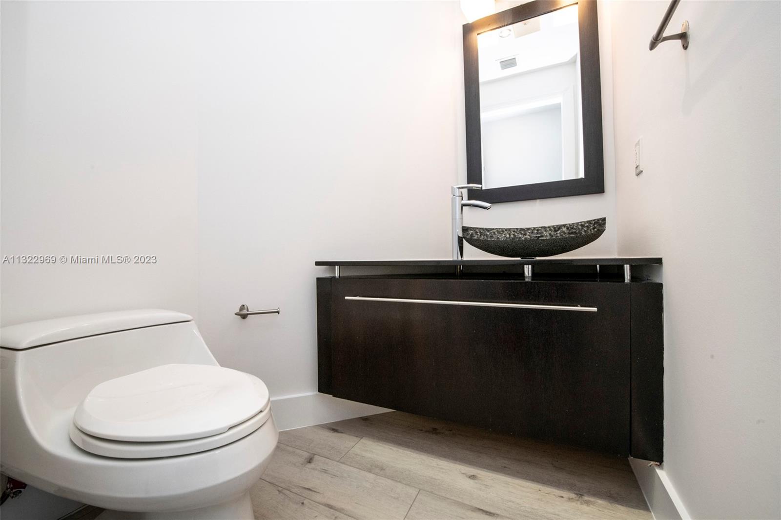 CARROLL WALK CONDO - Residential