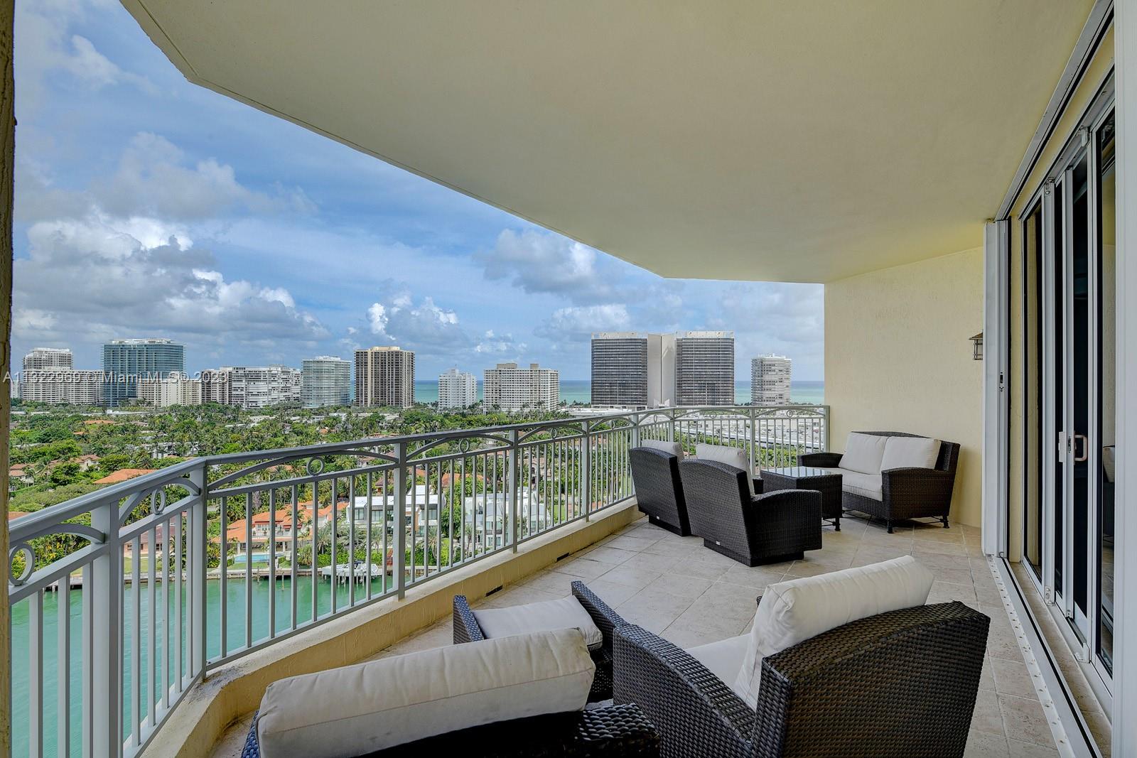 CARROLL WALK CONDO - Residential