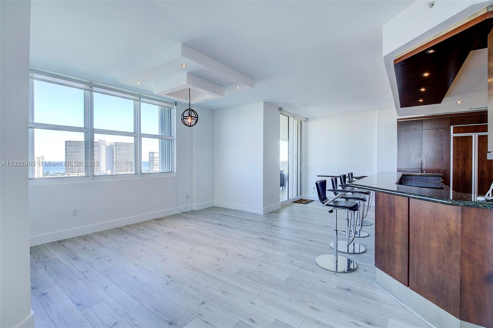 CARROLL WALK CONDO - Residential