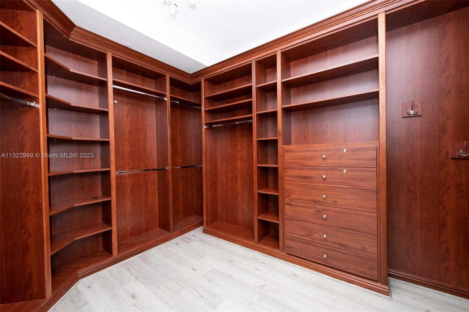 CARROLL WALK CONDO - Residential