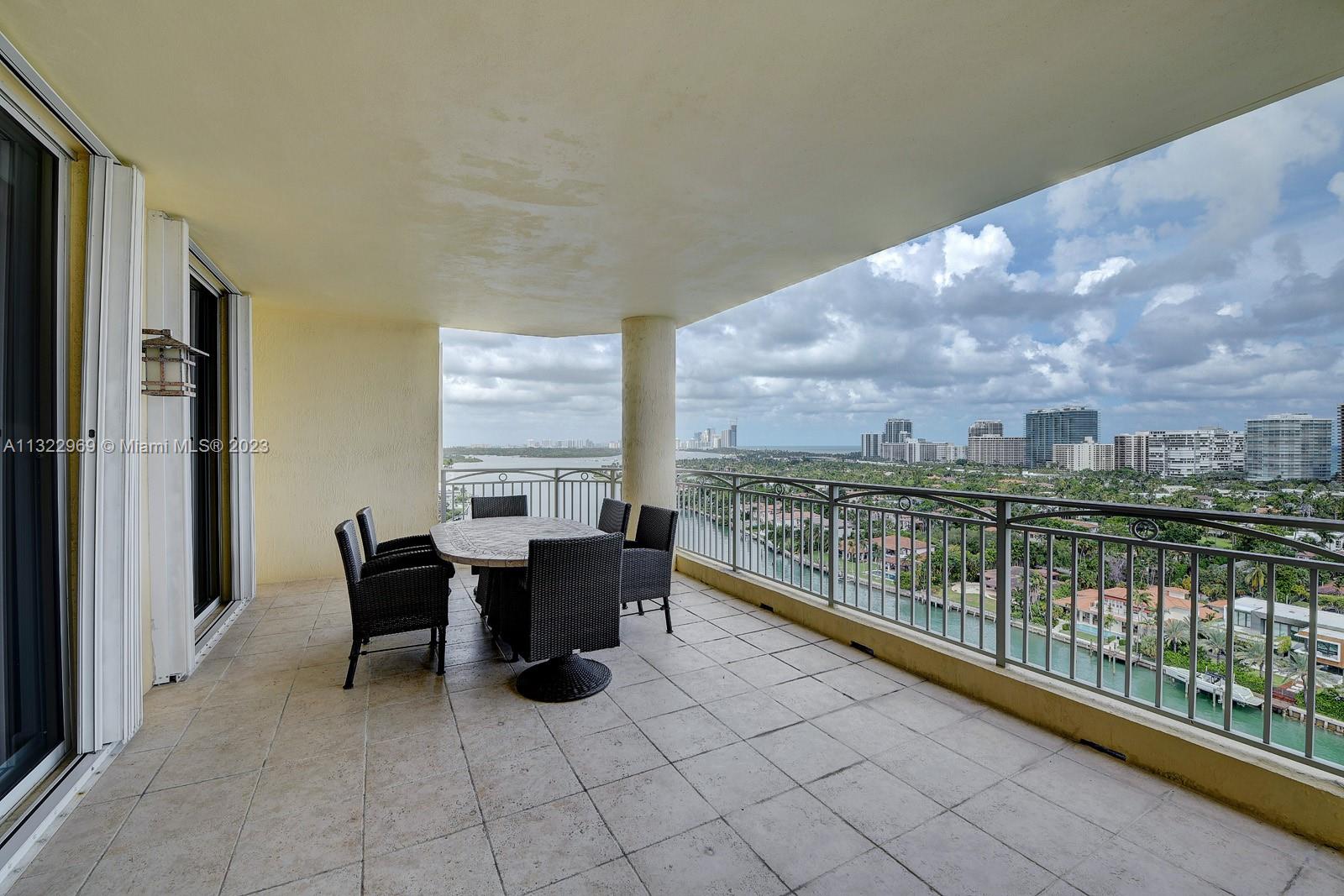 CARROLL WALK CONDO - Residential