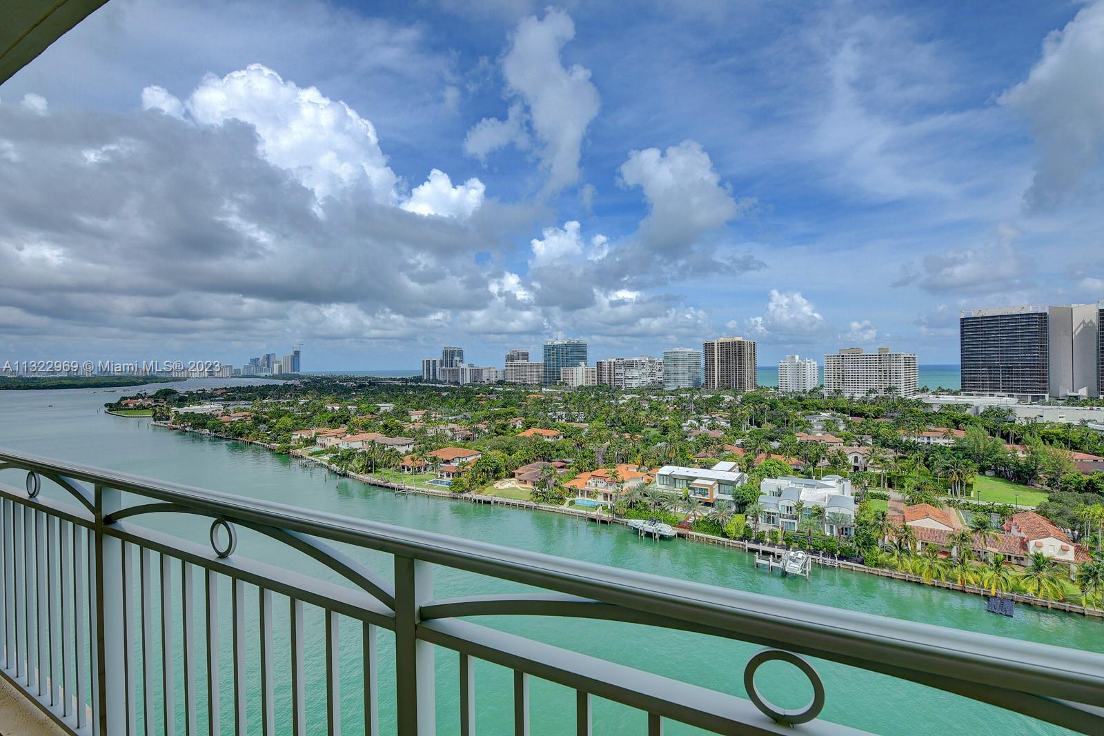 CARROLL WALK CONDO - Residential