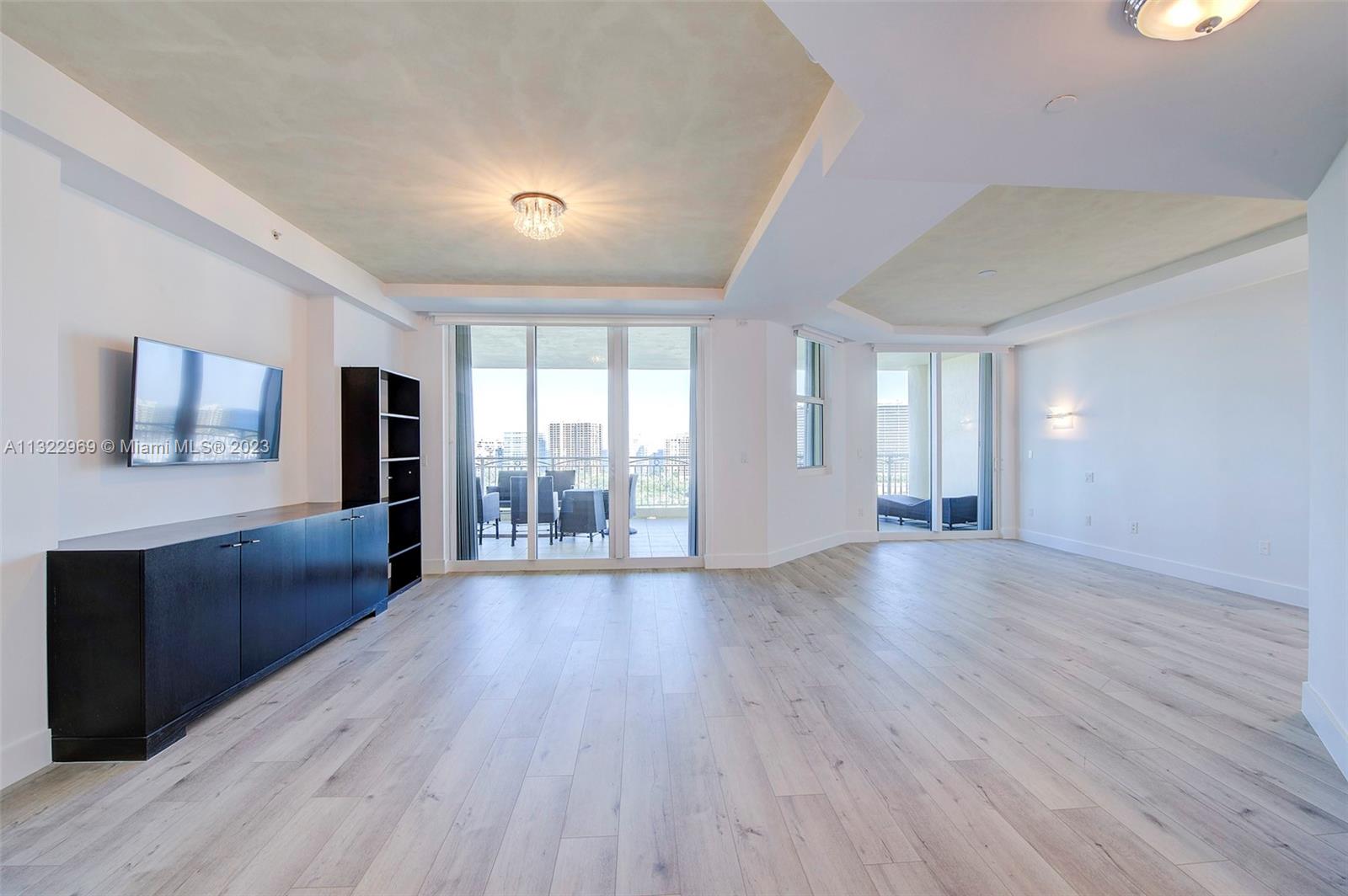 CARROLL WALK CONDO - Residential