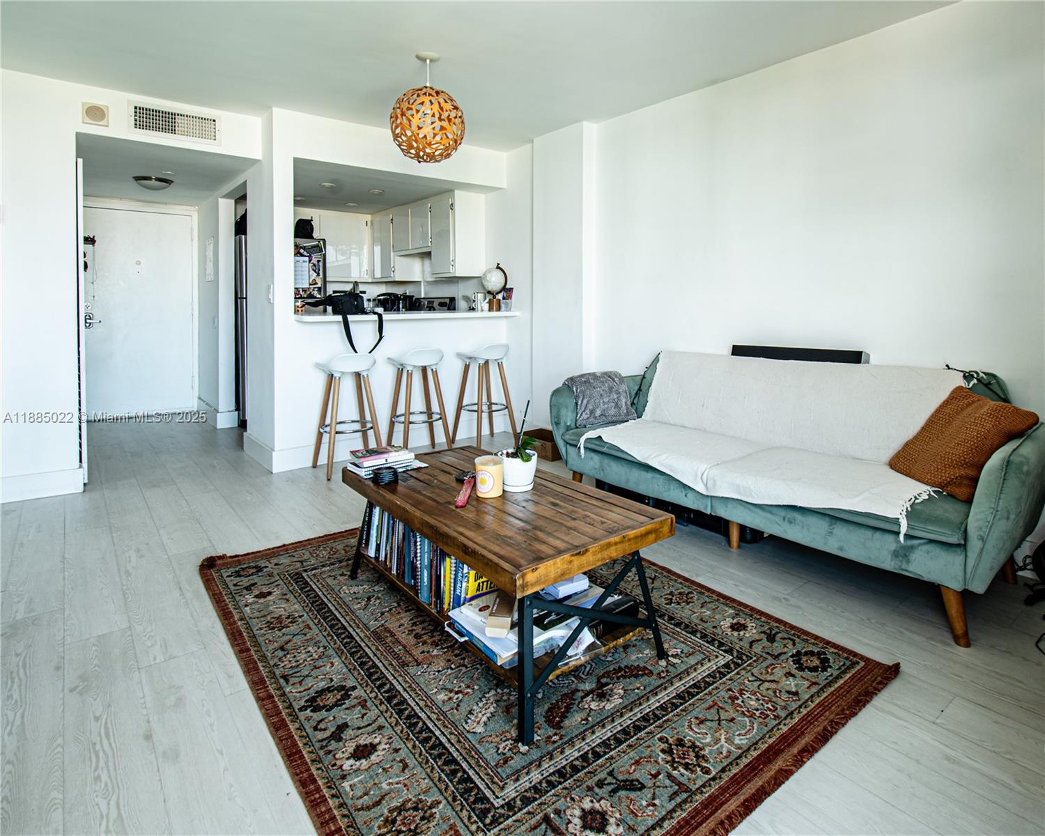 MIRADOR 1035 CONDO - Residential