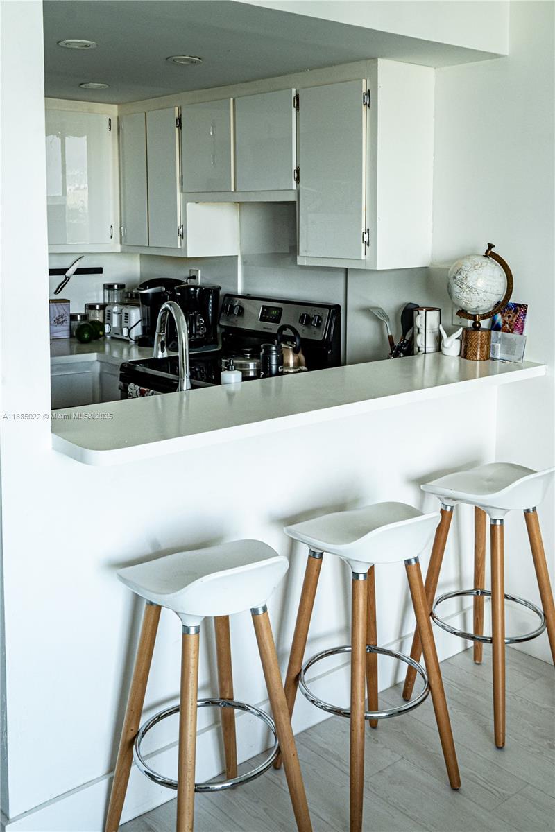 MIRADOR 1035 CONDO - Residential