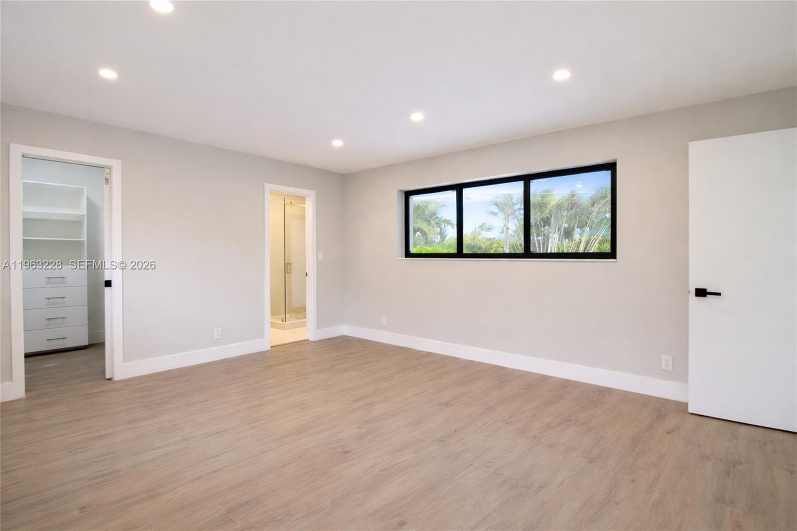 IMPERIAL POINT 3RD SEC - Residential