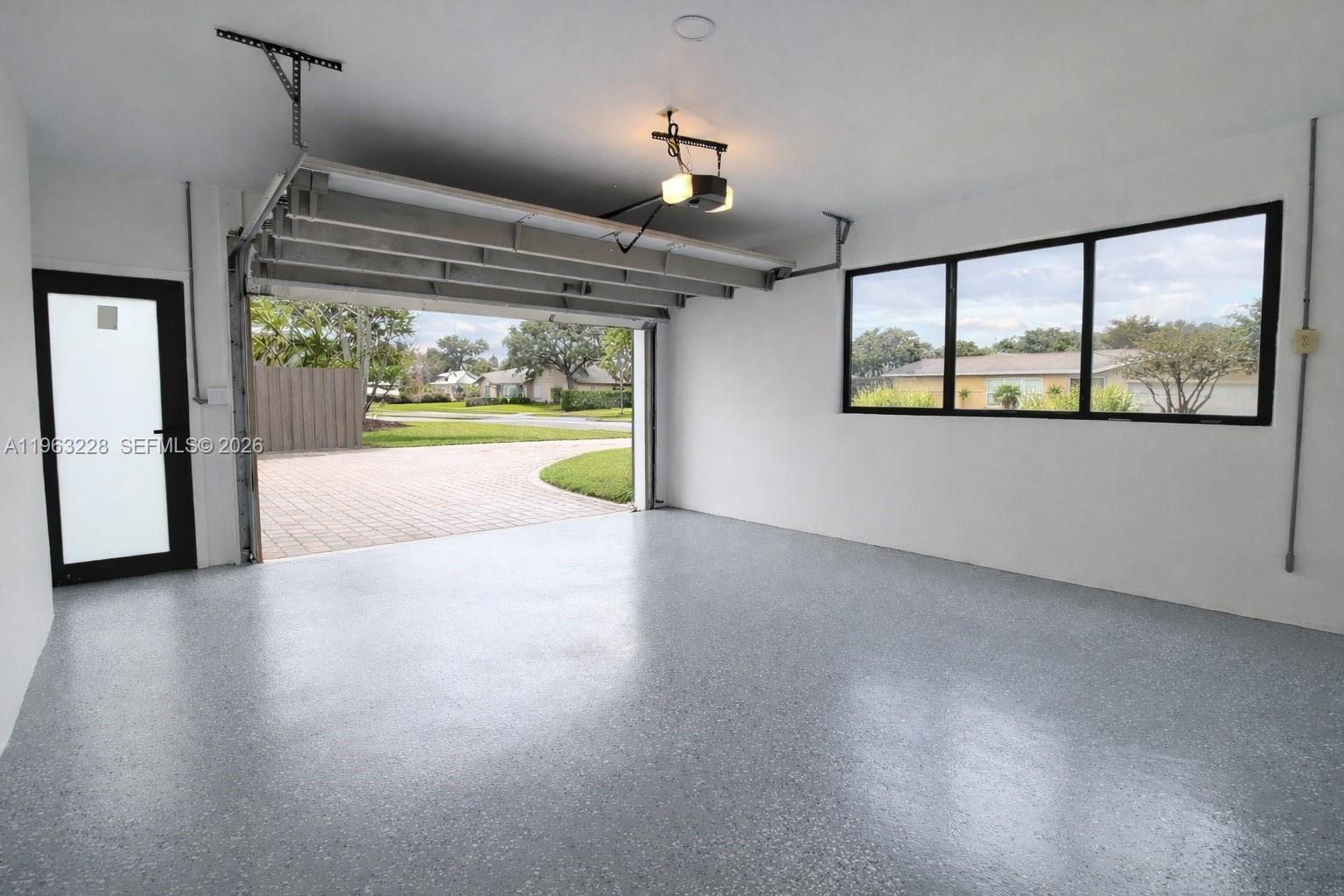 IMPERIAL POINT 3RD SEC - Residential