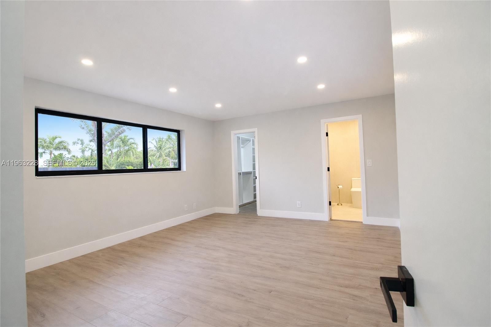 IMPERIAL POINT 3RD SEC - Residential