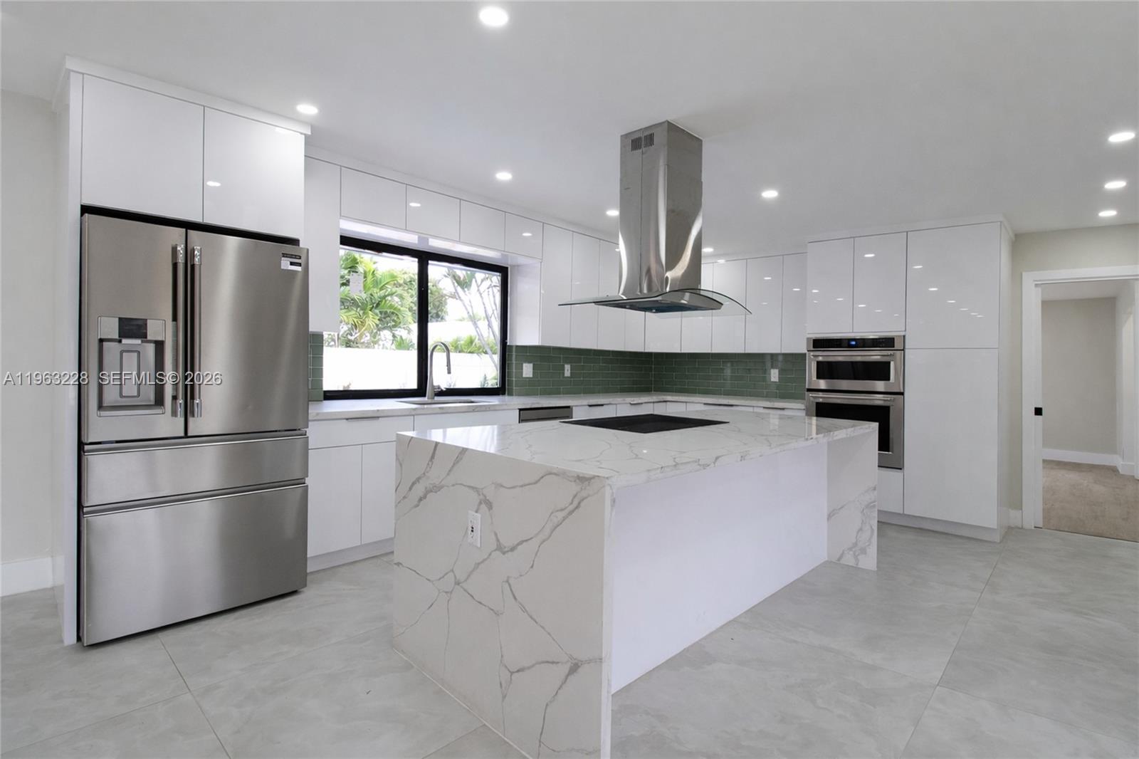 IMPERIAL POINT 3RD SEC - Residential