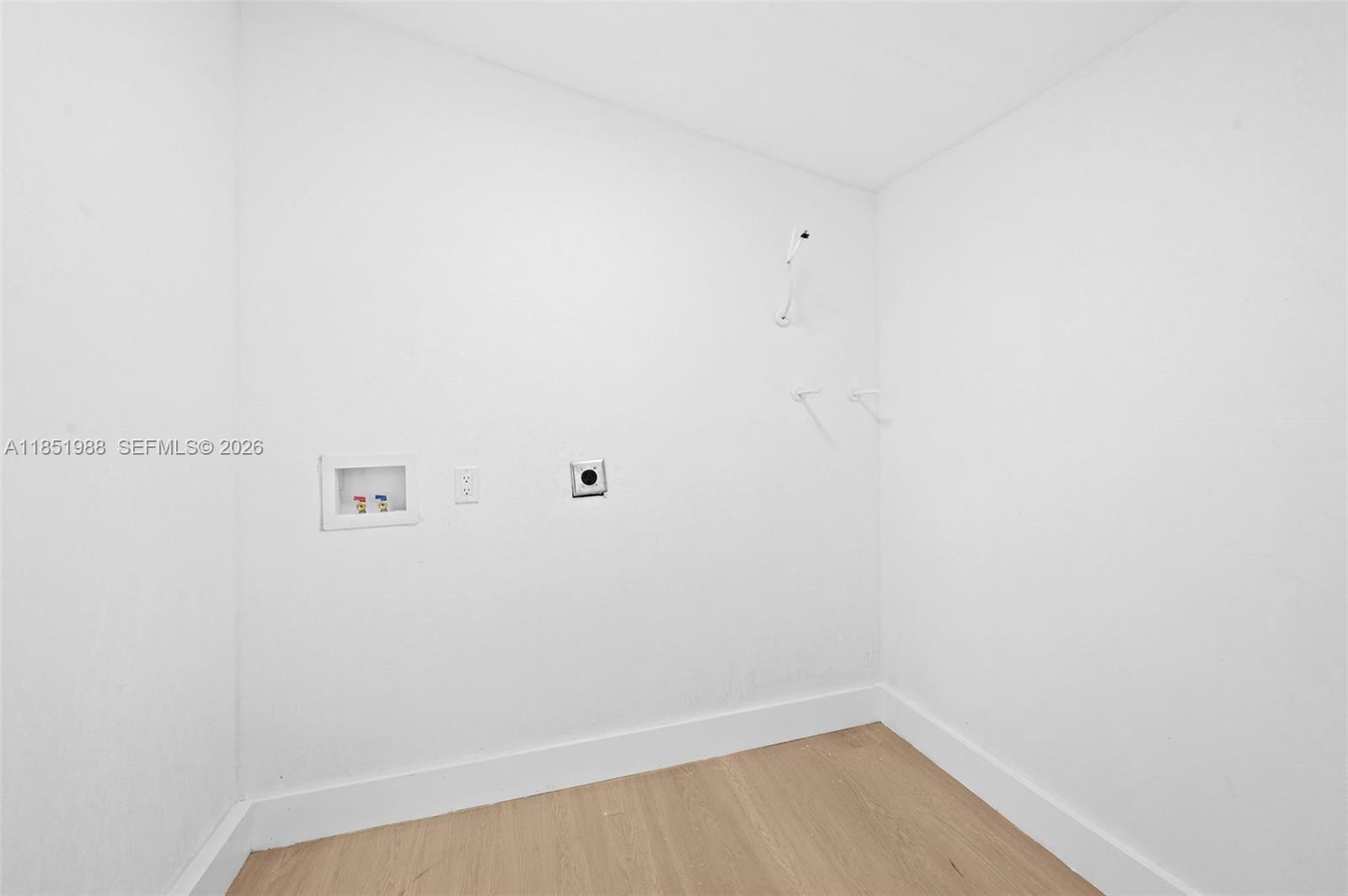 PARA VILLA HEIGHTS - Residential