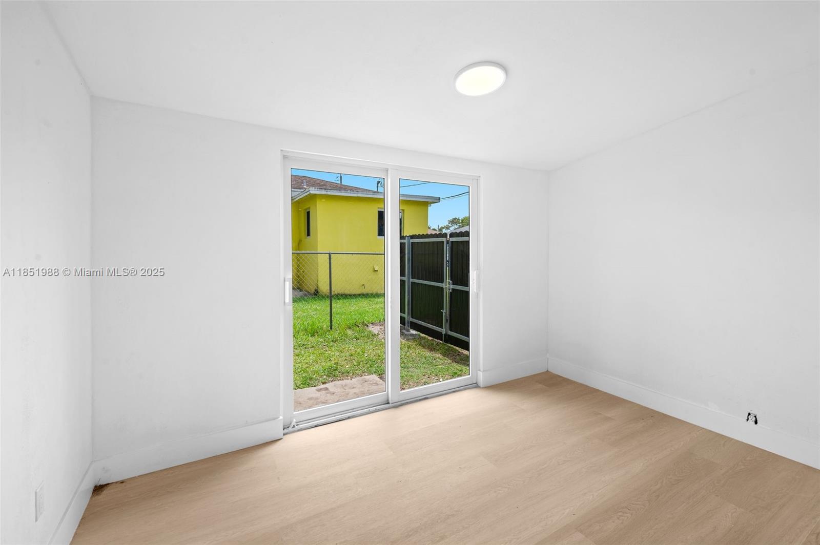 PARA VILLA HEIGHTS - Residential